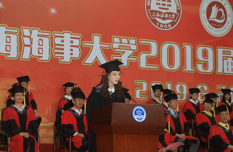 毕业生代表🧚🏼✈️、文理学院数学151班魏婧发言 毕业生代表、文理学院数学151班魏婧发言