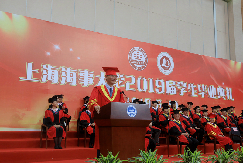 黄有方校长发表毕业致辞 黄有方校长发表毕业致辞